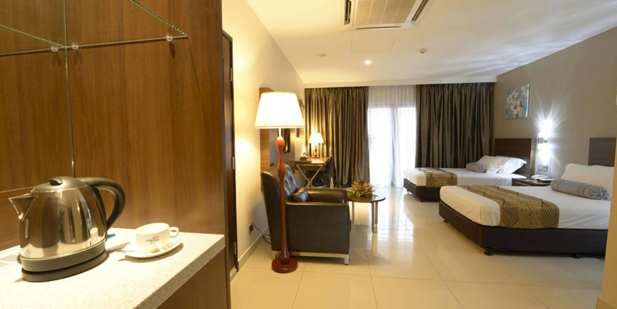 פורט מורסבי Laguna Hotel מראה חיצוני תמונה